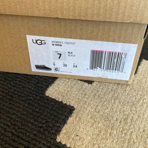 Ugg Wrin Slipper moccasin